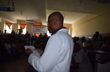 Discours du Vice-Doyen et Médecin-Directeur des Cliniques Universitaires de Kinshasa à l’occasion de la cérémonie des échanges des vœux et de la remise des prix à 4 agents ce vendredi 25 janvier 2019