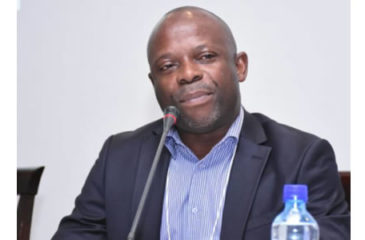 Professeur Pierre Akilimali